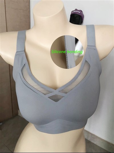 Нанесення рідкого силікону на білизну